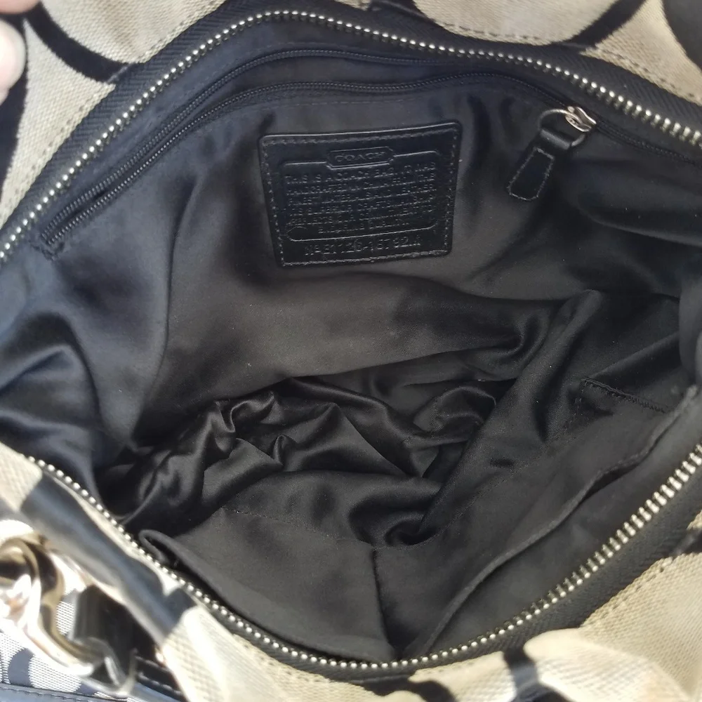 3pc. COACH bundle - Picture 3 of 8